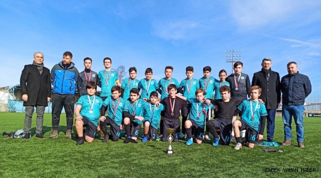 Şehit Mahmutbey Yıldız Erkek Futbol Takımı Sakarya İkincisi Oldu